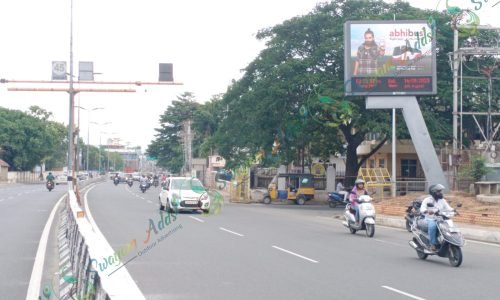 Tall Unipole Hoarding Structure